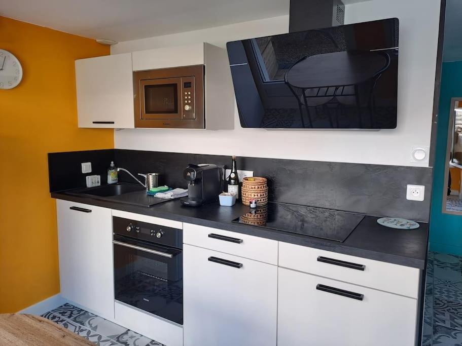 ביניק Charmante Petite Maison Proche Du Port, Maison 7 מראה חיצוני תמונה